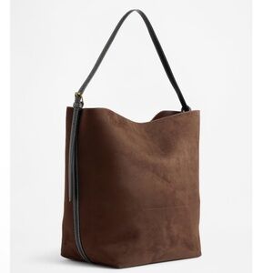 🆕- GAP- Vegan Suede Bucket Bag. Chocolate Brown